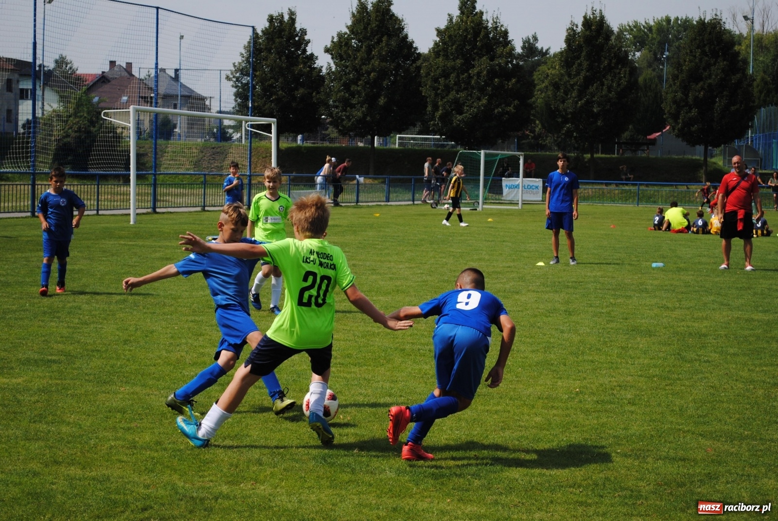 Zdjęcie w galerii na portalu naszraciborz.pl: Orliki LKS Tworków na podium turnieju w Czechach wiadomości z regionu