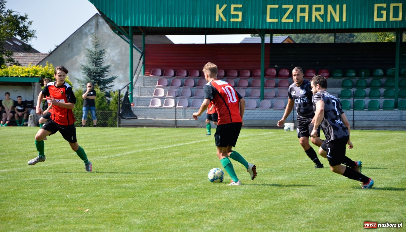 Zdjęcie w galerii na portalu naszraciborz.pl: B klasa. Owsiszcze znów zwycięskie [FOTO] wiadomości z regionu