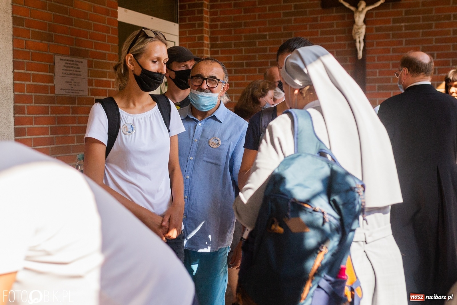 Zdjęcie w galerii na portalu naszraciborz.pl: Raciborska pielgrzymka na Jasną Górę w formie sztafety wiadomości z regionu