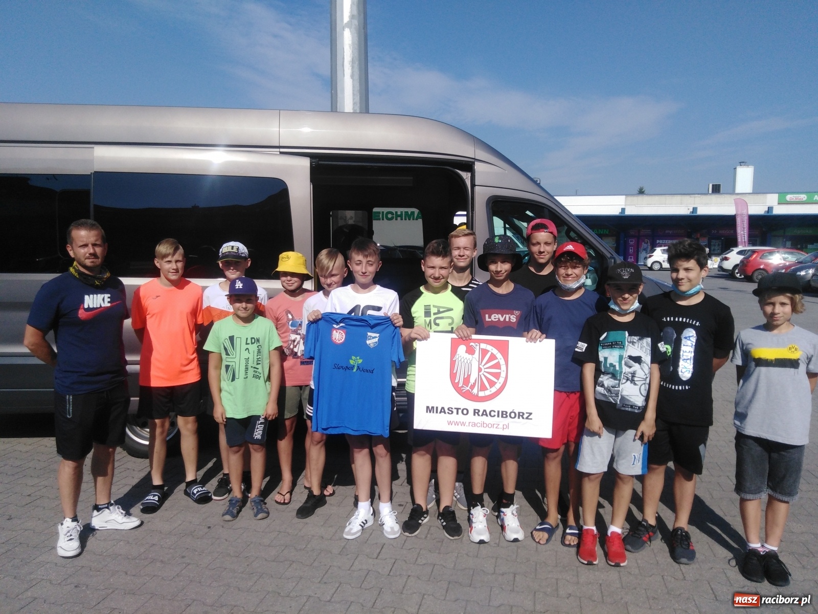 Zdjęcie w galerii na portalu naszraciborz.pl: Trampkarze Unii Racibórz na turnieju w Istebnej wiadomości z regionu