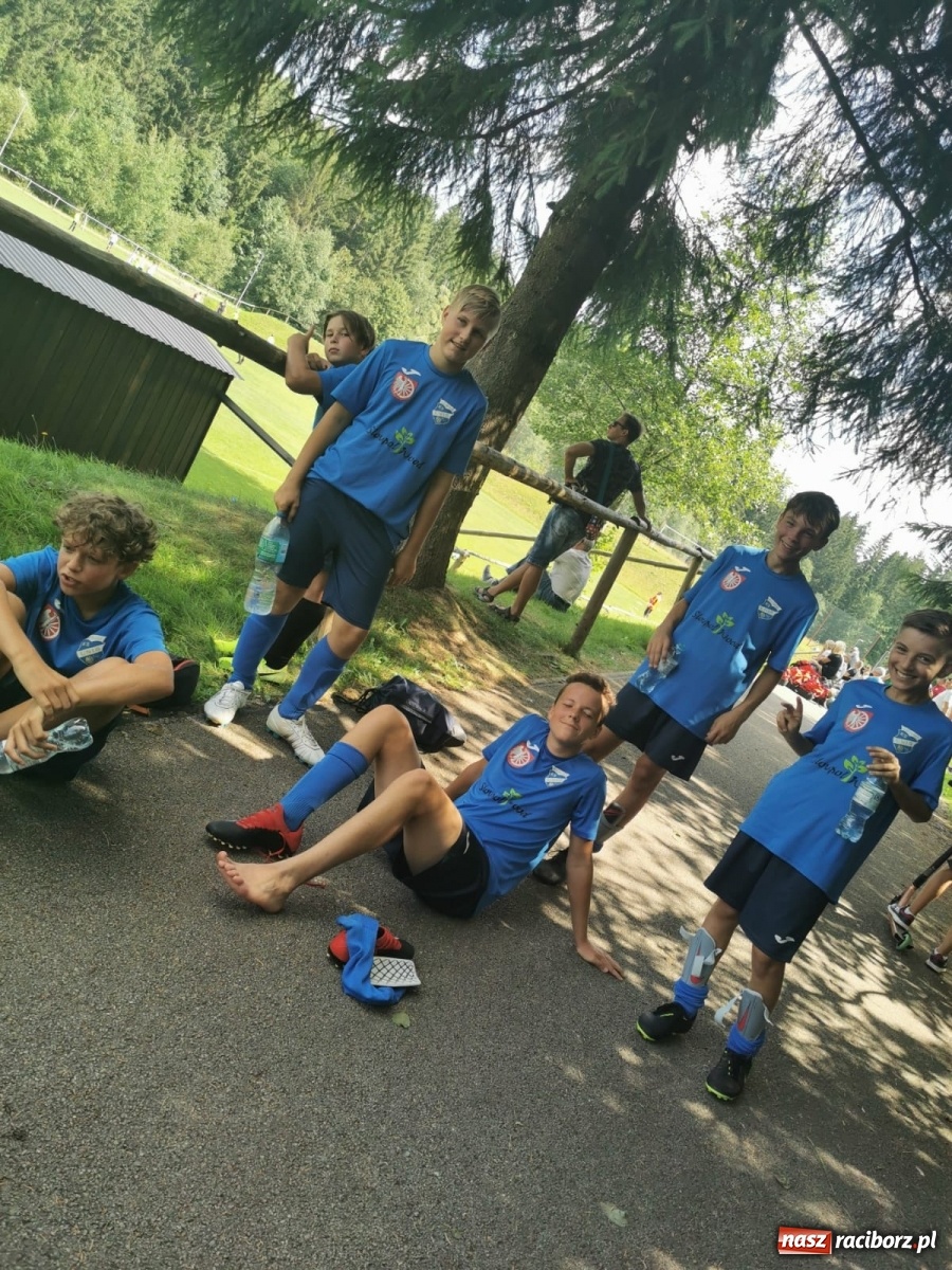 Zdjęcie w galerii na portalu naszraciborz.pl: Trampkarze Unii Racibórz na turnieju w Istebnej wiadomości z regionu