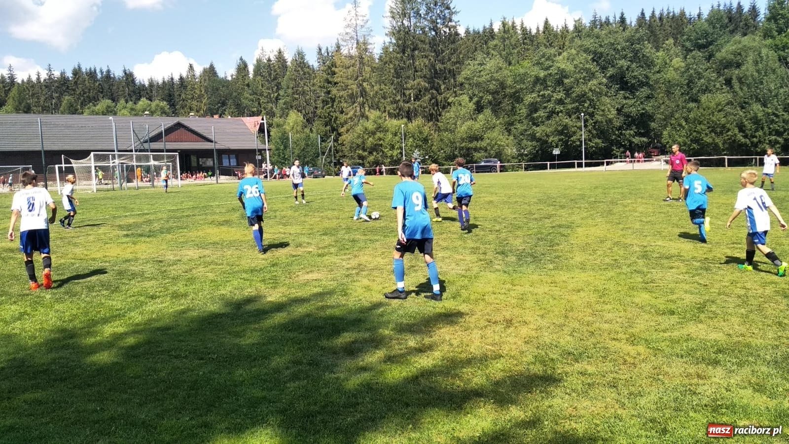 Zdjęcie w galerii na portalu naszraciborz.pl: Trampkarze Unii Racibórz na turnieju w Istebnej wiadomości z regionu