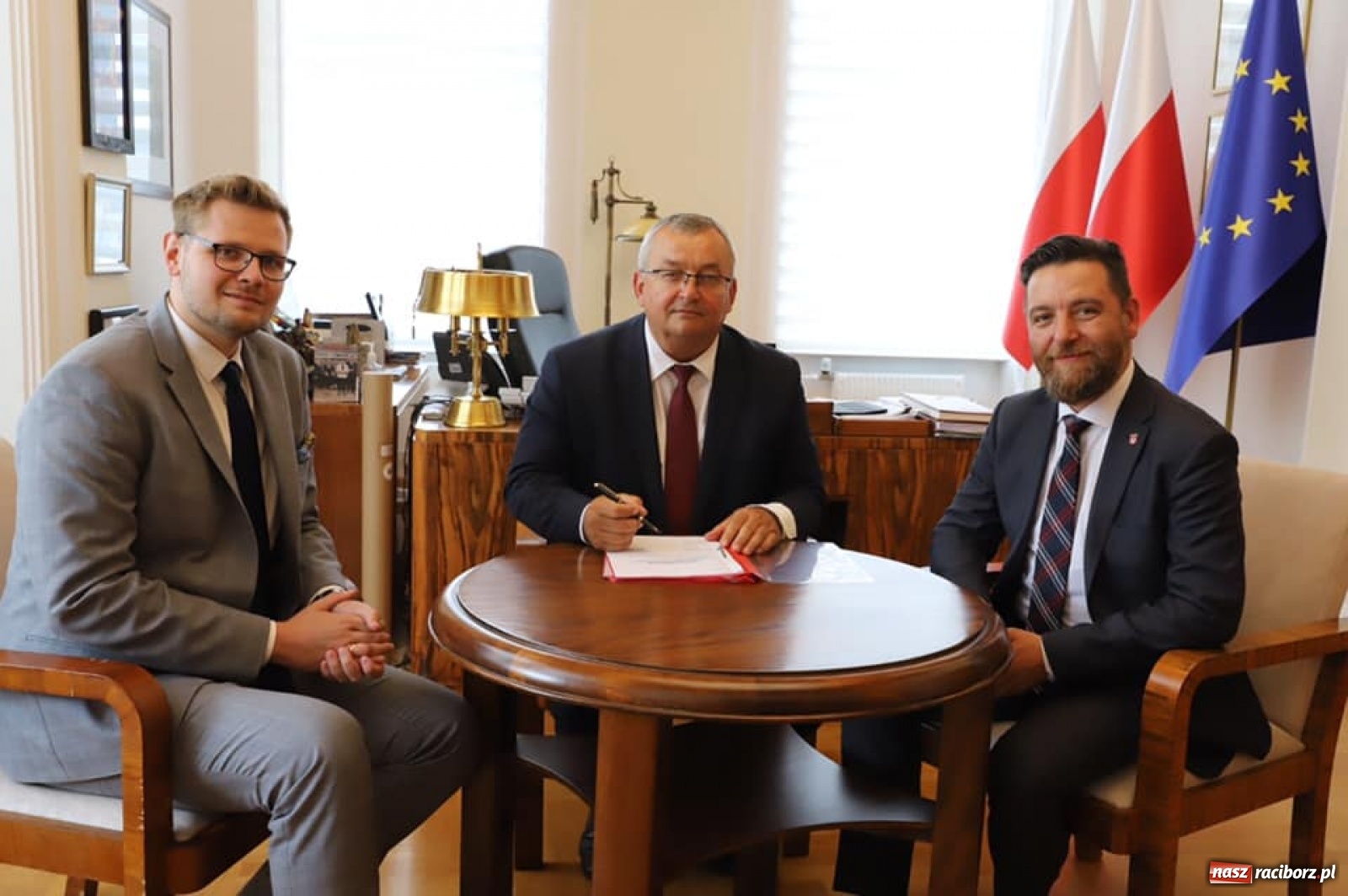 Zdjęcie w galerii na portalu naszraciborz.pl: W Miedoni powstanie chodnik i ścieżka rowerowa  wiadomości z regionu