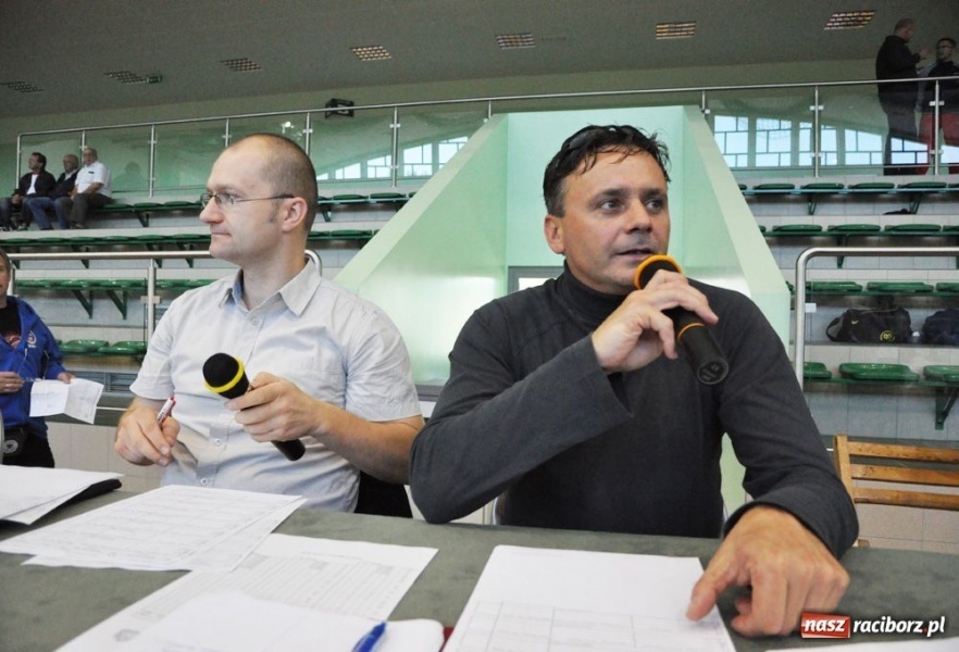 Zdjęcie w galerii na portalu naszraciborz.pl: Kobiety walczą na hali OSiR wiadomości z regionu