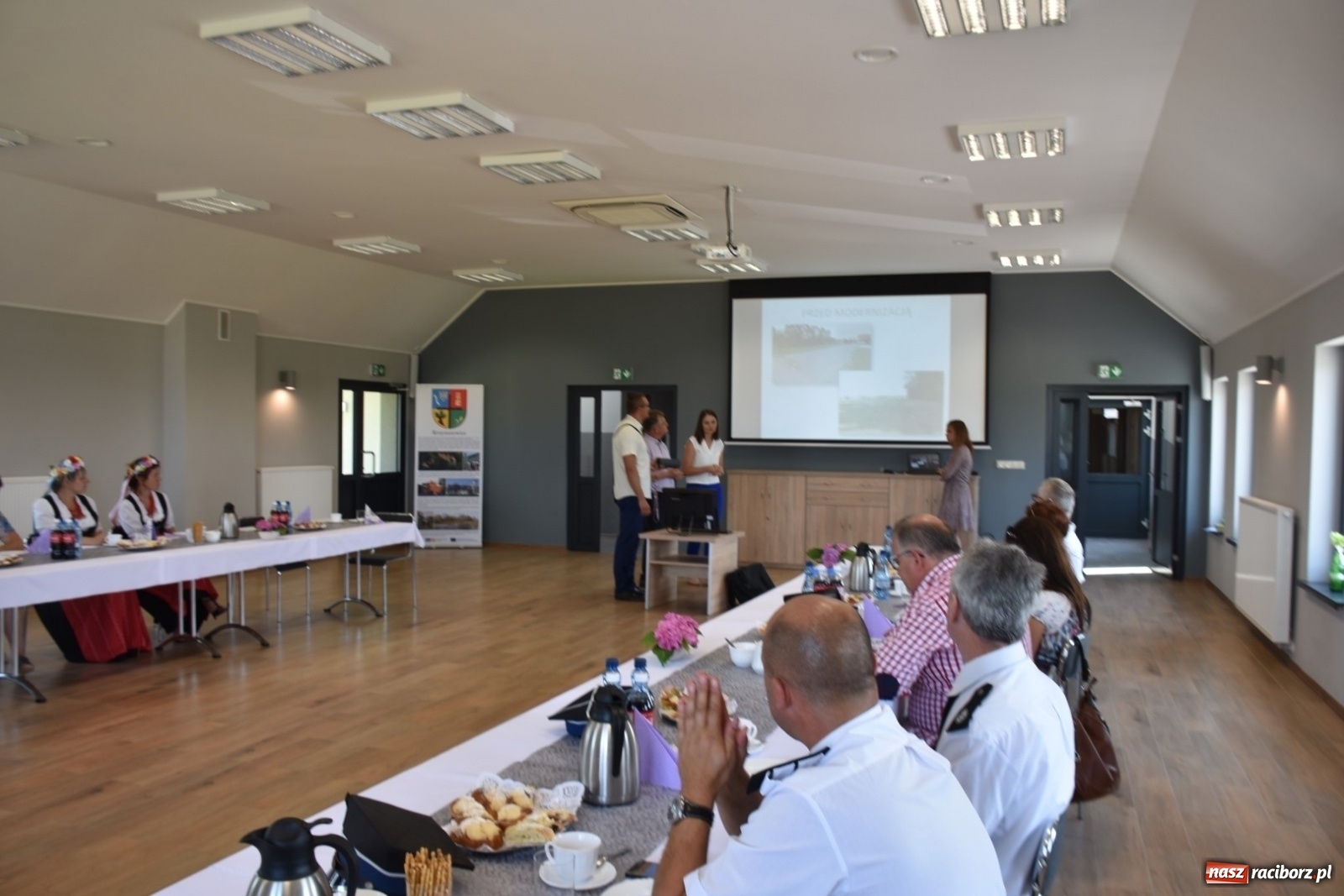 Zdjęcie w galerii na portalu naszraciborz.pl: Komisja konkursowa gościła w Centrum Integracji i Aktywności Społecznej w Rudyszwałdzie wiadomości z regionu