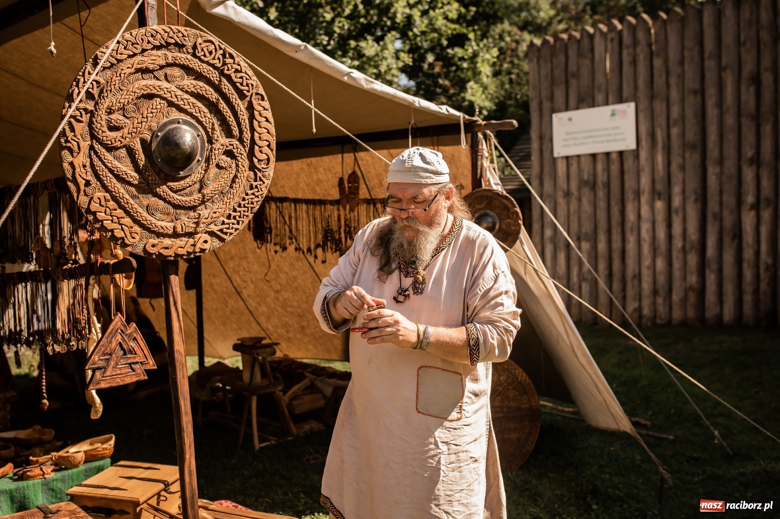 Zdjęcie w galerii na portalu naszraciborz.pl: Ruszył Piknik Na Grodzie z historią w tle [FOTO i WIDEO] wiadomości z regionu
