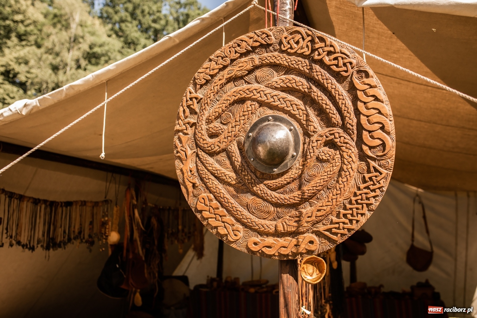 Zdjęcie w galerii na portalu naszraciborz.pl: Ruszył Piknik Na Grodzie z historią w tle [FOTO i WIDEO] wiadomości z regionu