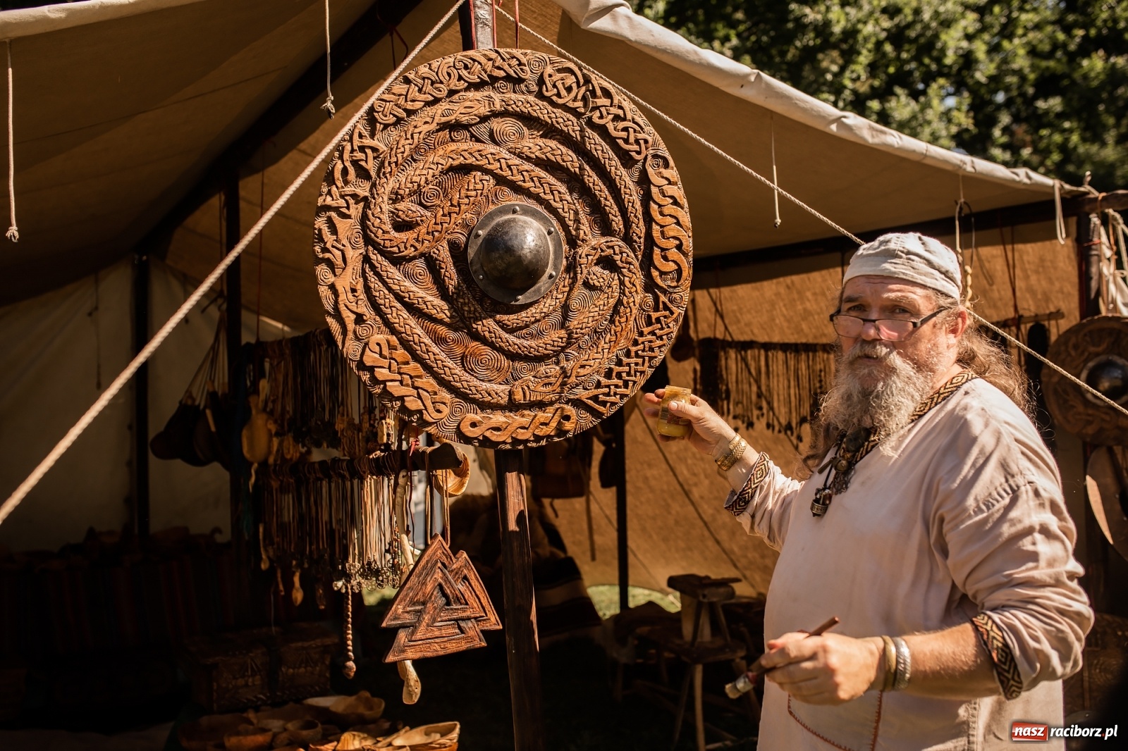 Zdjęcie w galerii na portalu naszraciborz.pl: Ruszył Piknik Na Grodzie z historią w tle [FOTO i WIDEO] wiadomości z regionu
