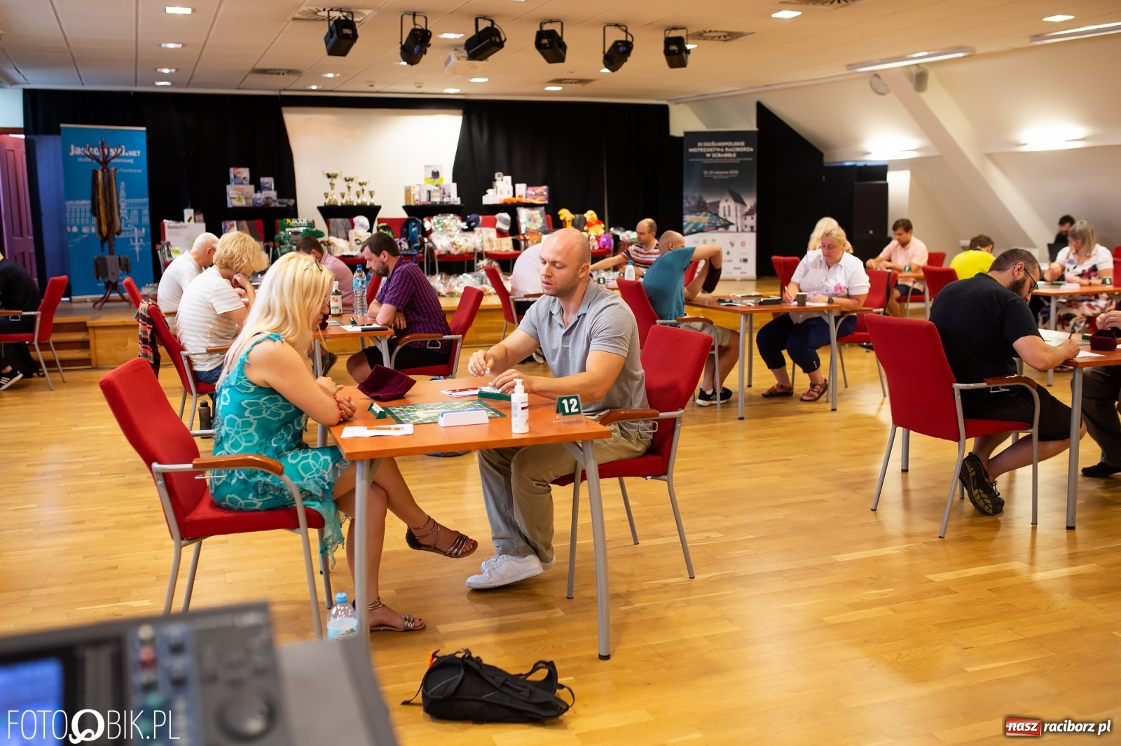 Zdjęcie w galerii na portalu naszraciborz.pl: Ogólnopolskie Mistrzostwa Raciborza w Scrabble na zamku wiadomości z regionu