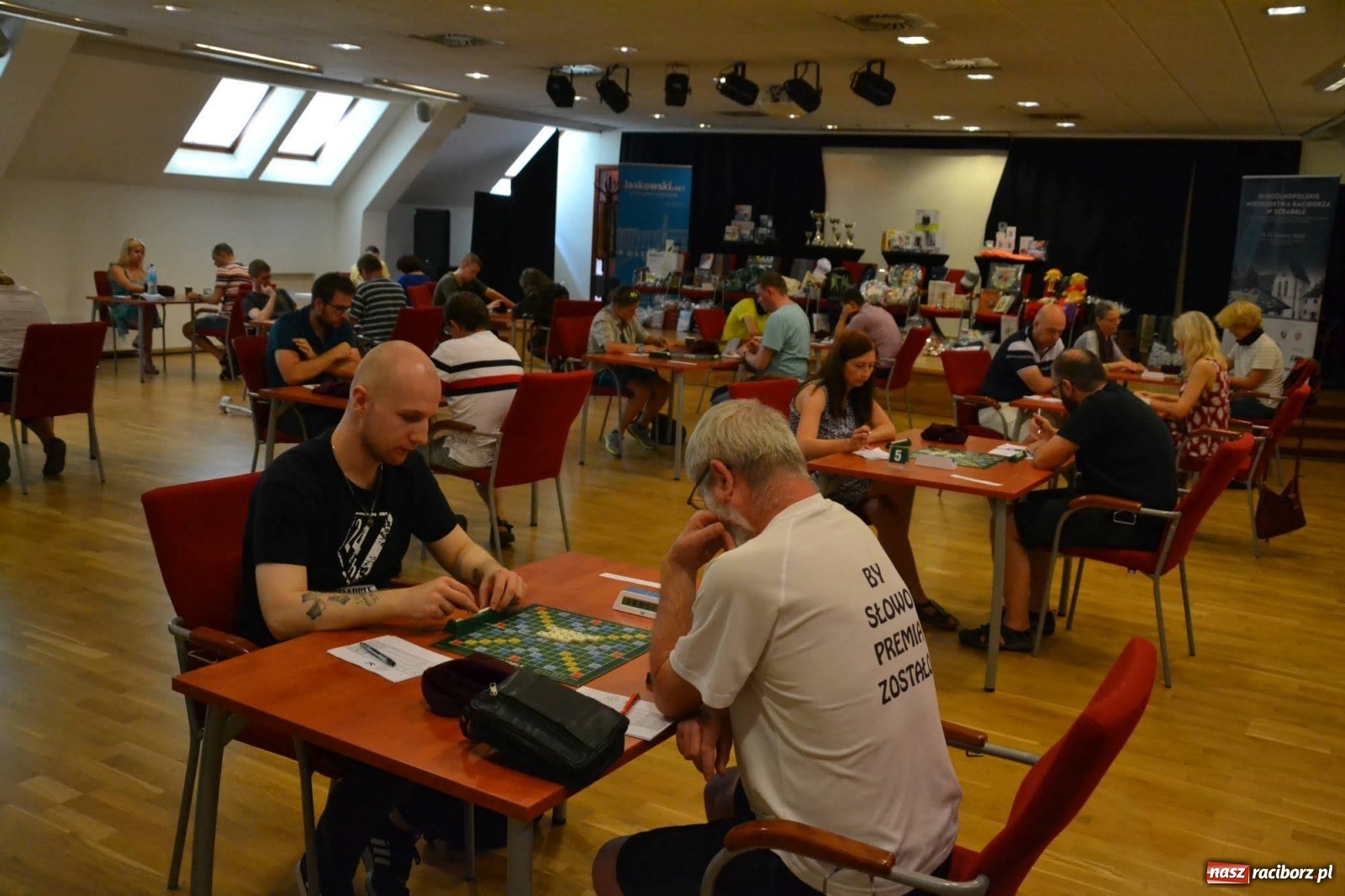 Zdjęcie w galerii na portalu naszraciborz.pl: Ogólnopolskie Mistrzostwa Raciborza w Scrabble na zamku wiadomości z regionu