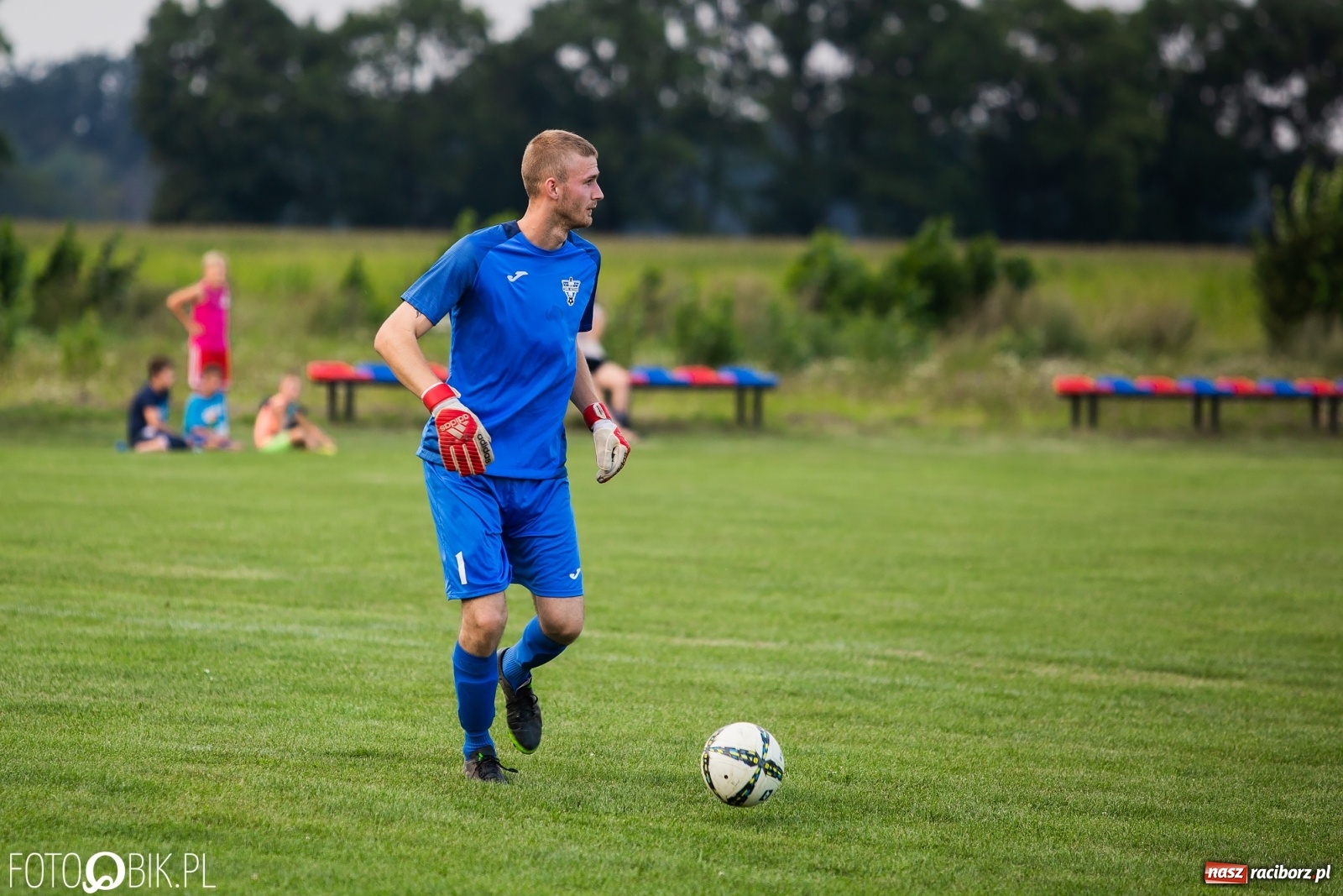 Zdjęcie w galerii na portalu naszraciborz.pl: C klasa. Udana inauguracja Wojnowic [FOTO] wiadomości z regionu