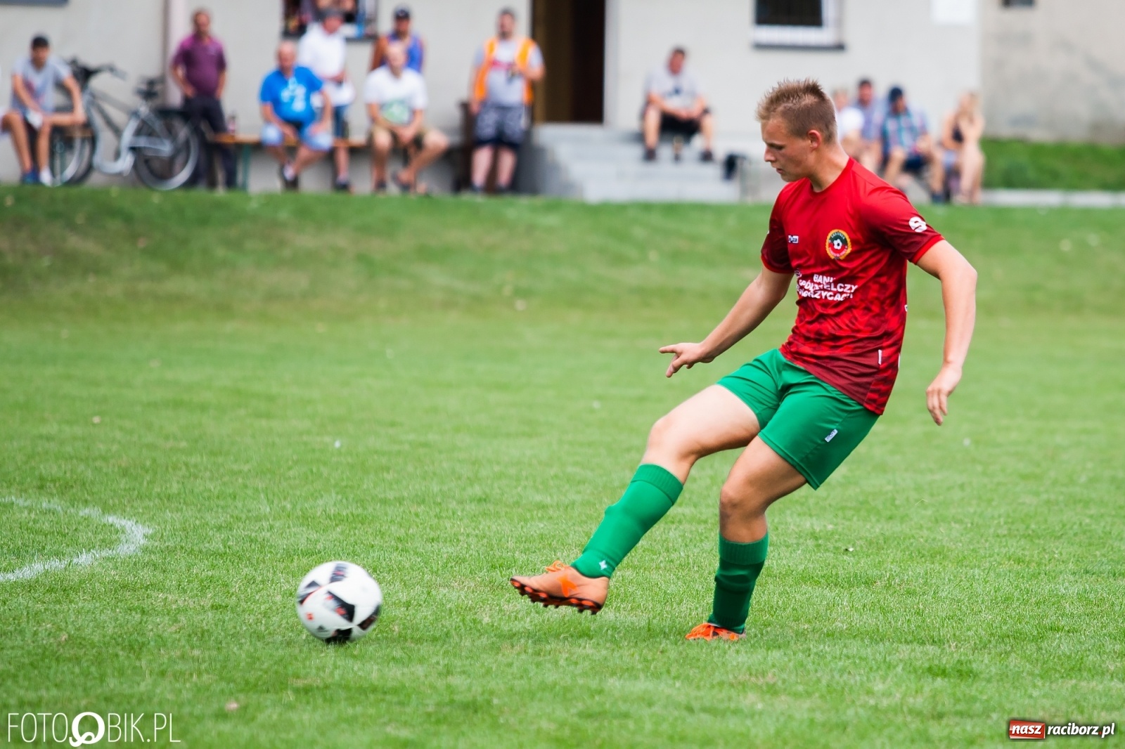 Zdjęcie w galerii na portalu naszraciborz.pl: Kanonada w Bojanowie. Ekipa rezerw Turzy Śląskiej górą [FOTO] wiadomości z regionu