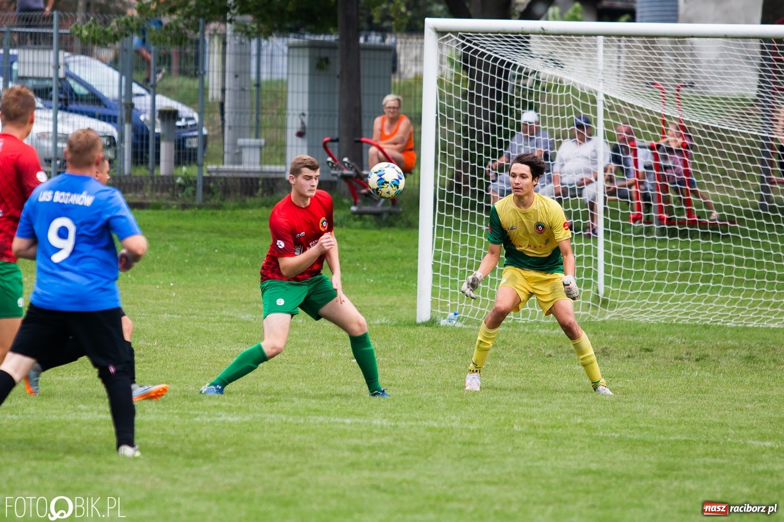 Zdjęcie w galerii na portalu naszraciborz.pl: Kanonada w Bojanowie. Ekipa rezerw Turzy Śląskiej górą [FOTO] wiadomości z regionu