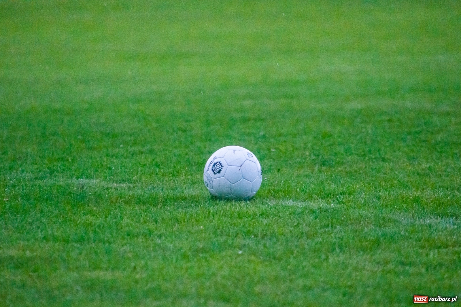 Zdjęcie w galerii na portalu naszraciborz.pl: Kuźnia rozbiła Chałupki. Gospodarze w rozsypce [FOTO i WIDEO] wiadomości z regionu