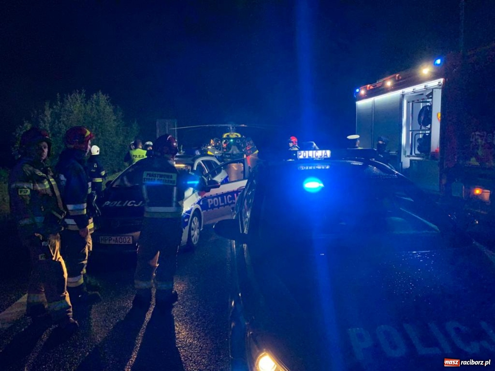 Zdjęcie w galerii na portalu naszraciborz.pl: Tragiczny wypadek pod Gliwicami. Nie żyje dziewięć osób wiadomości z regionu