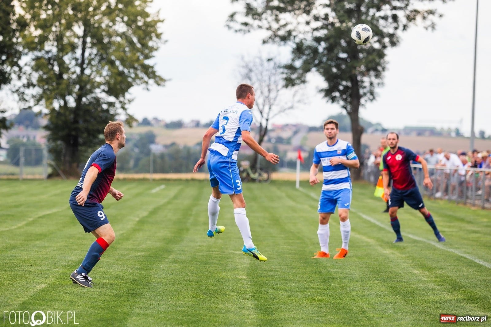 Zdjęcie w galerii na portalu naszraciborz.pl: Niespodzianka w derbach gminy. Krzanowice lepsze od Borucina [FOTO] wiadomości z regionu