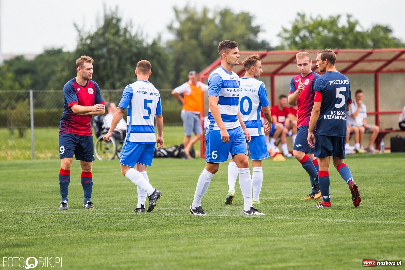 Zdjęcie w galerii na portalu naszraciborz.pl: Niespodzianka w derbach gminy. Krzanowice lepsze od Borucina [FOTO] wiadomości z regionu