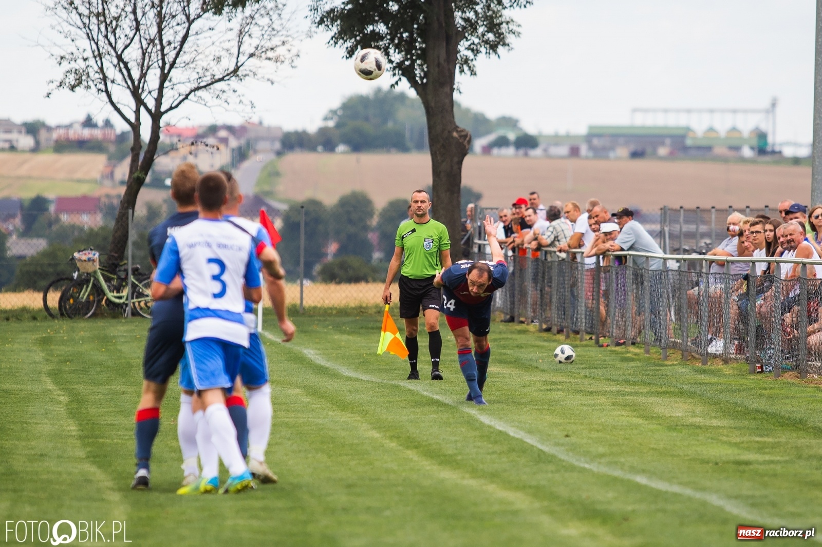 Zdjęcie w galerii na portalu naszraciborz.pl: Niespodzianka w derbach gminy. Krzanowice lepsze od Borucina [FOTO] wiadomości z regionu