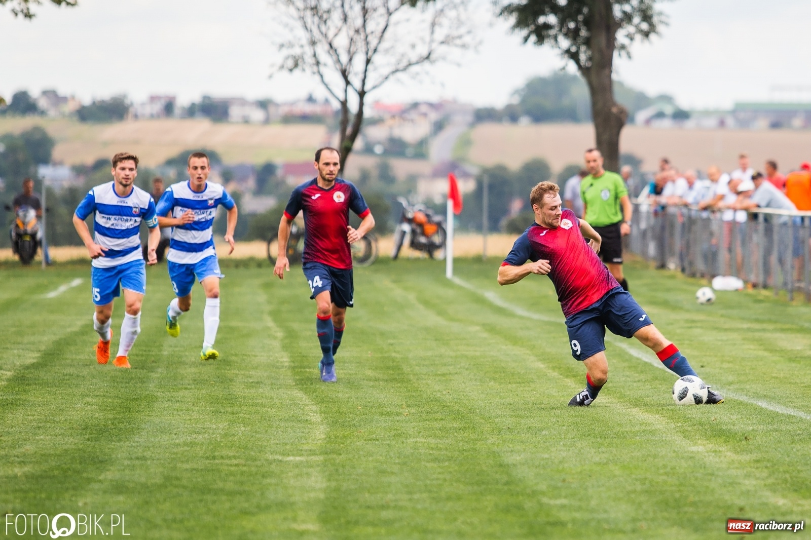 Zdjęcie w galerii na portalu naszraciborz.pl: Niespodzianka w derbach gminy. Krzanowice lepsze od Borucina [FOTO] wiadomości z regionu