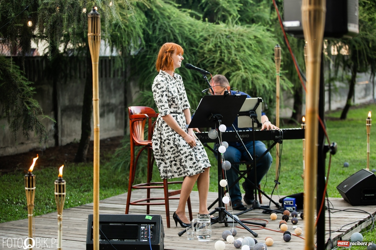 Zdjęcie w galerii na portalu naszraciborz.pl: Recital pt. Piosenka jest dobra na wszystko w Ogrodzie Kultury wiadomości z regionu