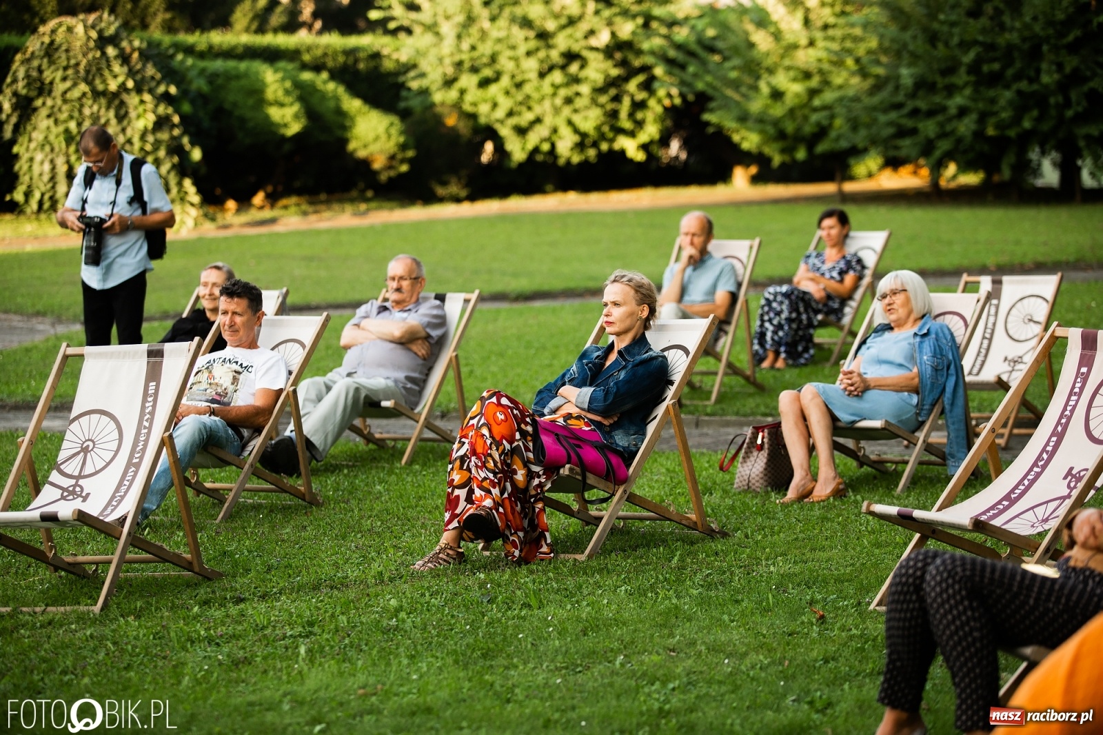 Zdjęcie w galerii na portalu naszraciborz.pl: Recital pt. Piosenka jest dobra na wszystko w Ogrodzie Kultury wiadomości z regionu