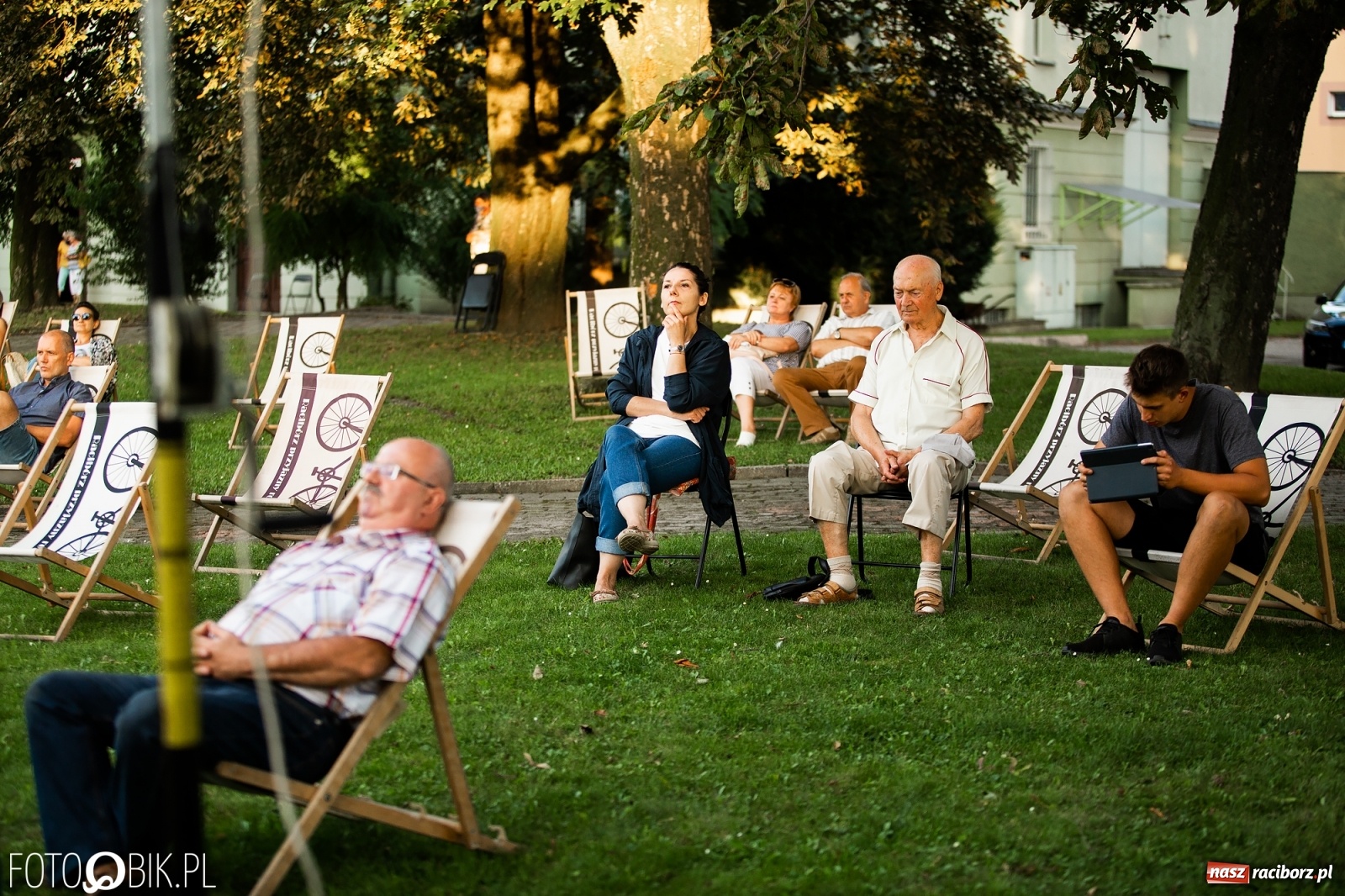 Zdjęcie w galerii na portalu naszraciborz.pl: Recital pt. Piosenka jest dobra na wszystko w Ogrodzie Kultury wiadomości z regionu