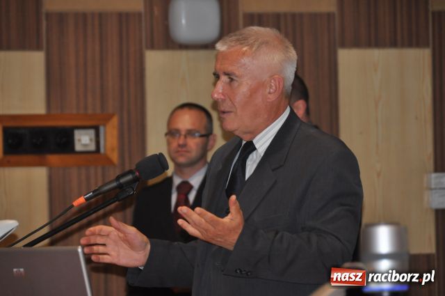 Zdjęcie w galerii na portalu naszraciborz.pl: Absolwenci zjechali do PWSZ wiadomości z regionu