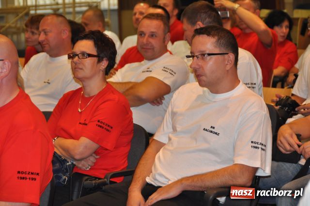 Zdjęcie w galerii na portalu naszraciborz.pl: Absolwenci zjechali do PWSZ wiadomości z regionu