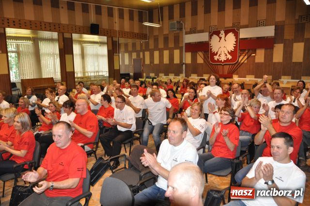 Zdjęcie w galerii na portalu naszraciborz.pl: Absolwenci zjechali do PWSZ wiadomości z regionu