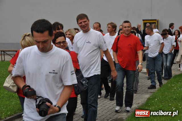 Zdjęcie w galerii na portalu naszraciborz.pl: Absolwenci zjechali do PWSZ wiadomości z regionu