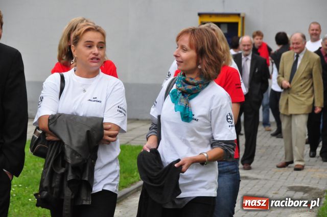 Zdjęcie w galerii na portalu naszraciborz.pl: Absolwenci zjechali do PWSZ wiadomości z regionu