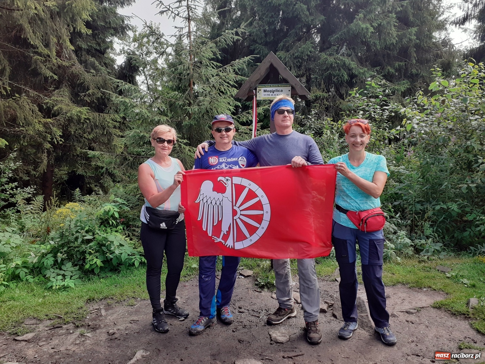 Zdjęcie w galerii na portalu naszraciborz.pl: Kolejne szczyty Korony Gór Polskich na koncie raciborzan wiadomości z regionu