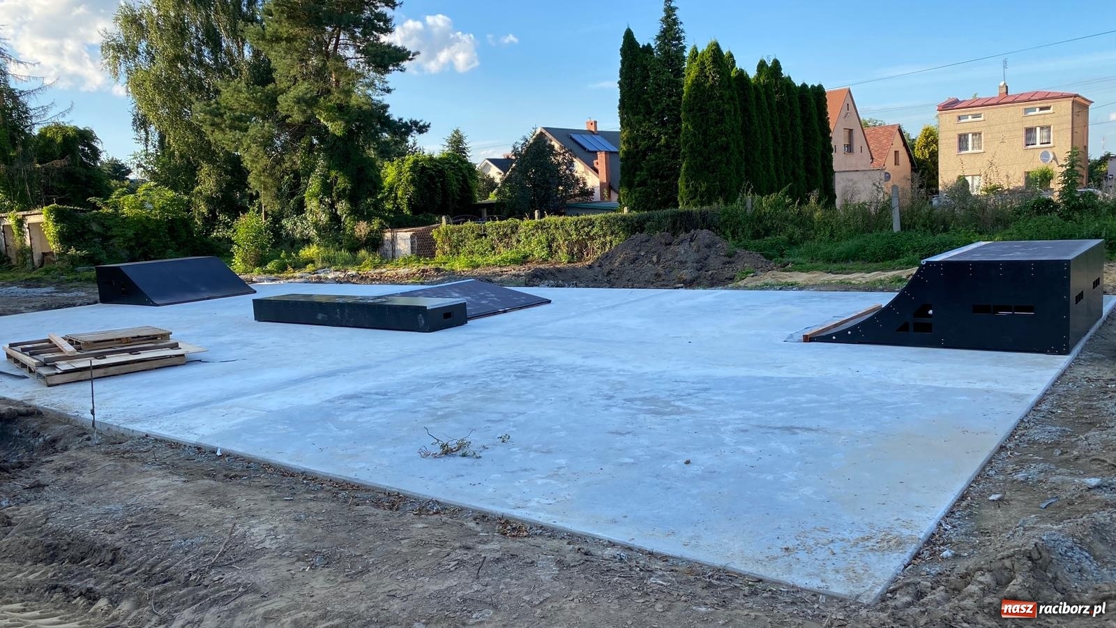 Zdjęcie w galerii na portalu naszraciborz.pl: W Krzanowicach powstaje skatepark i pumptrack [FOTO] wiadomości z regionu