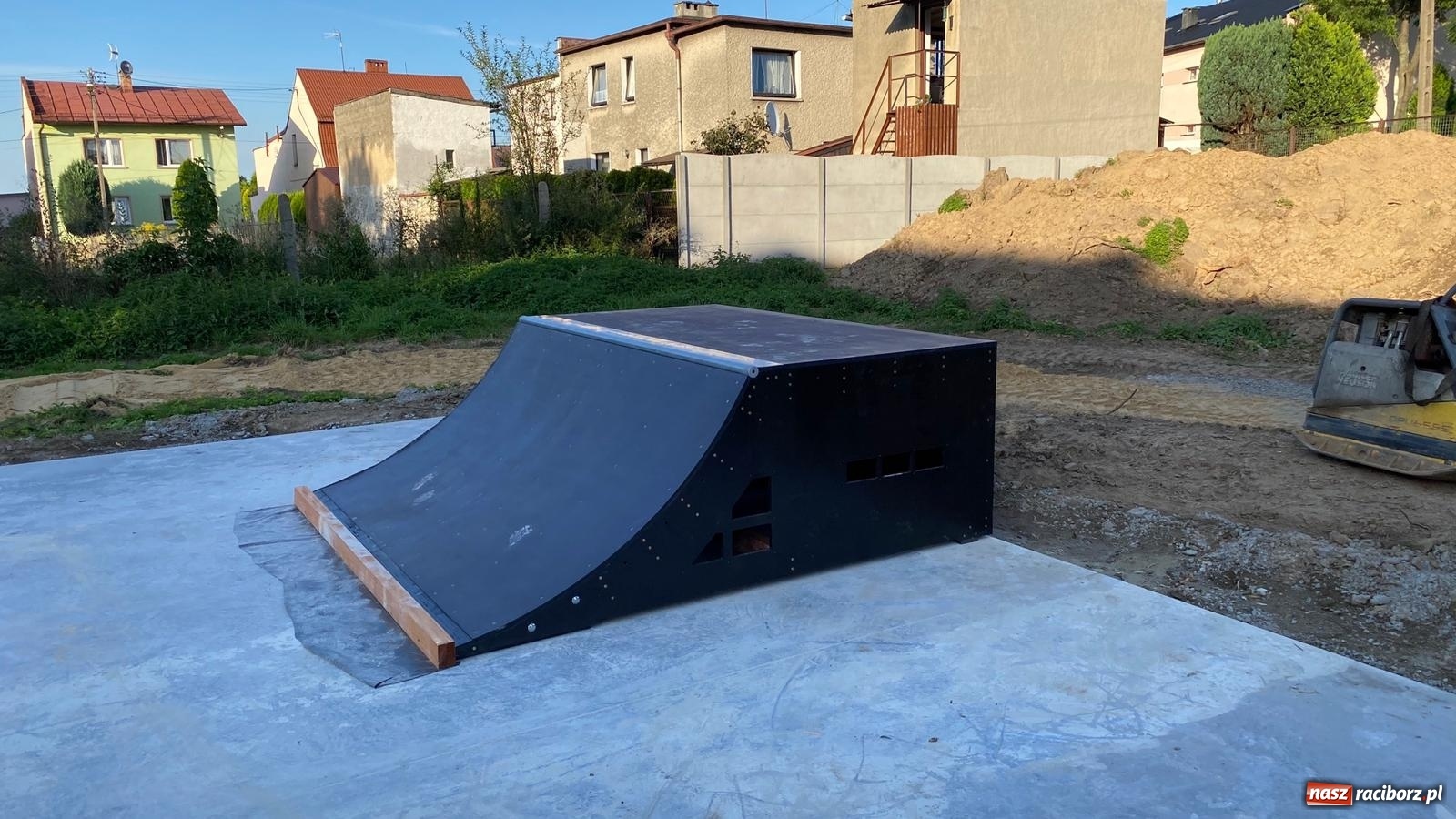 Zdjęcie w galerii na portalu naszraciborz.pl: W Krzanowicach powstaje skatepark i pumptrack [FOTO] wiadomości z regionu