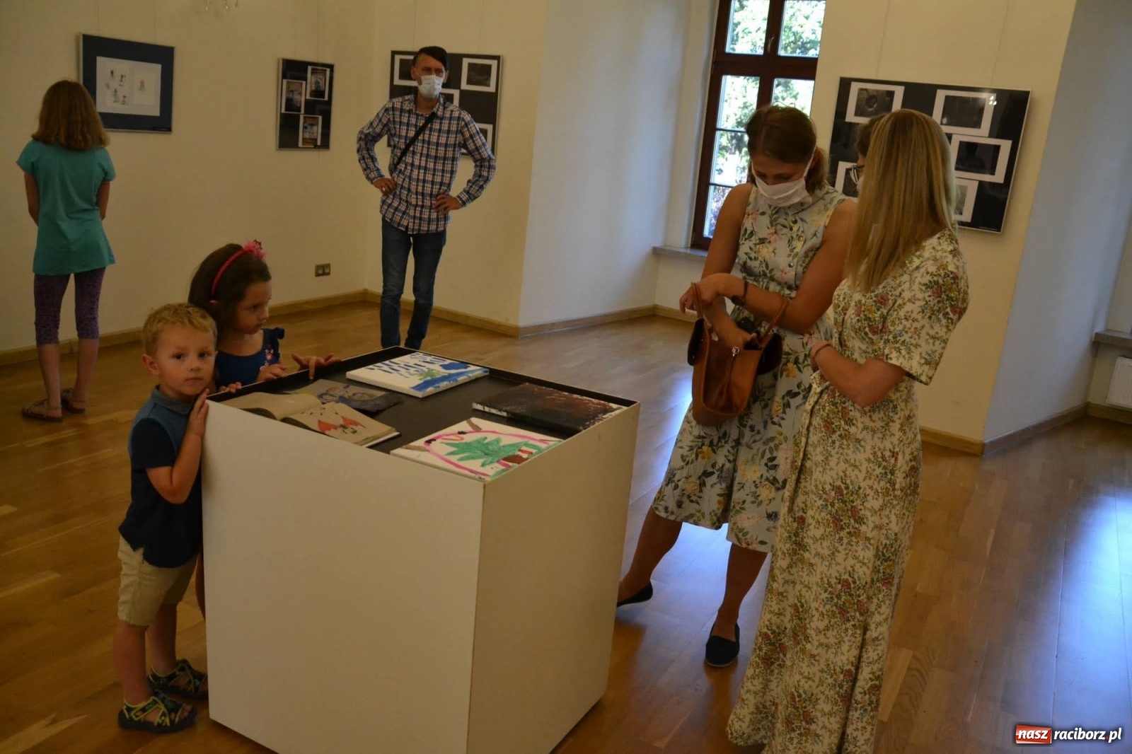 Zdjęcie w galerii na portalu naszraciborz.pl: Tęsknota za normalnością - finisaż na Zamku Piastowskim  wiadomości z regionu