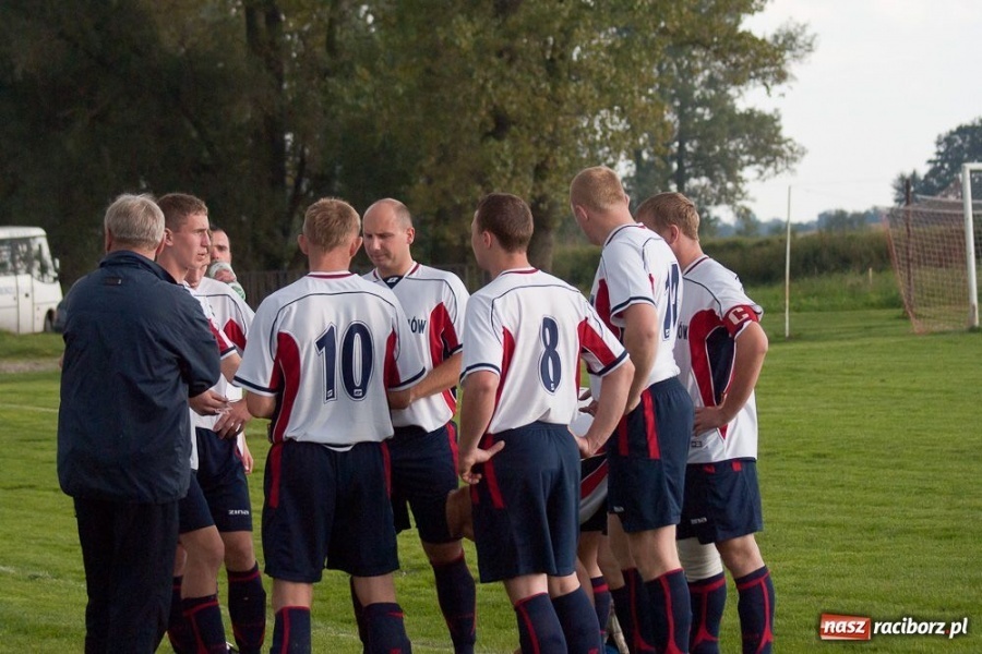 Zdjęcie w galerii na portalu naszraciborz.pl: Tatara uratował punkt dla Cyprzanowa wiadomości z regionu