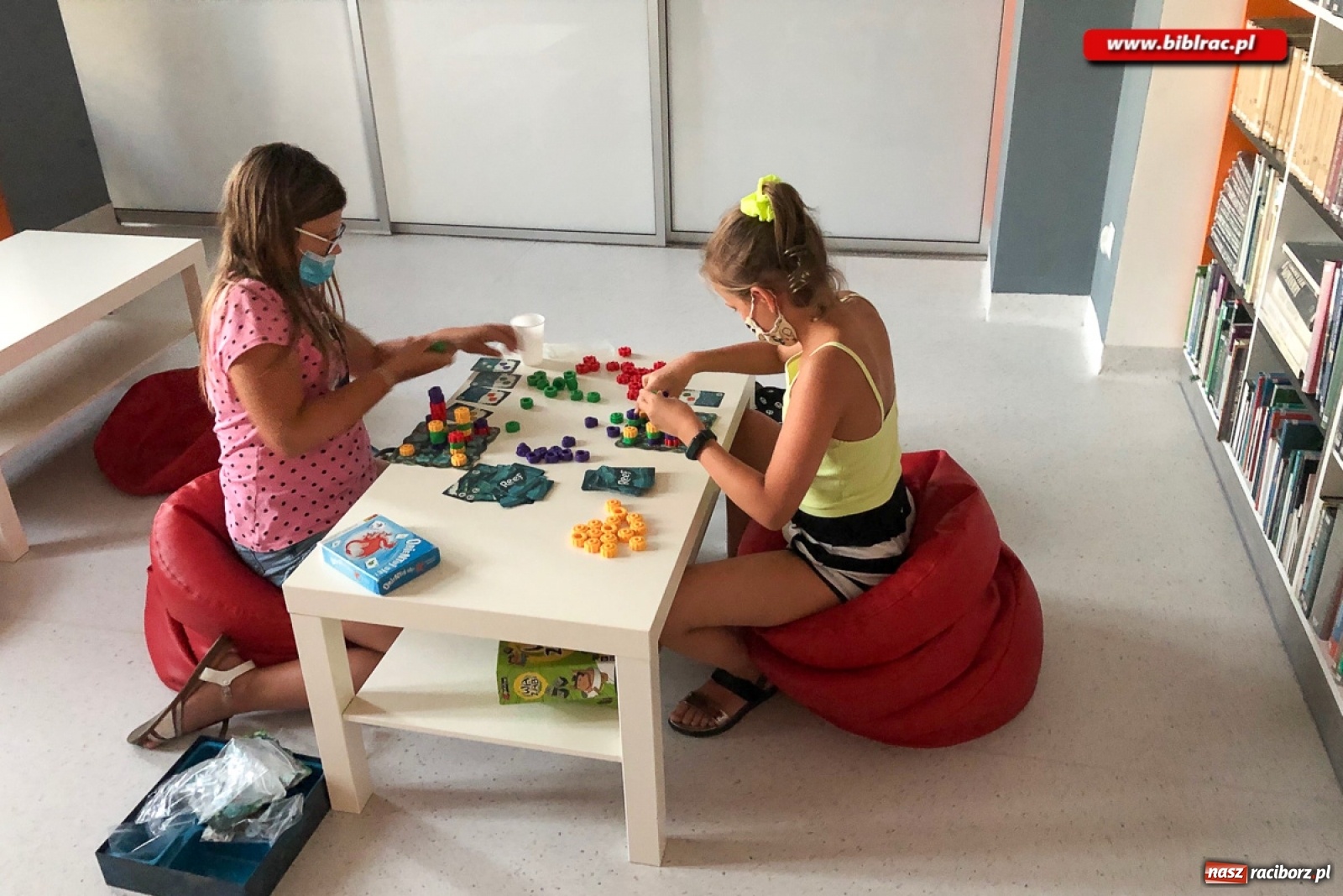 Zdjęcie w galerii na portalu naszraciborz.pl: W raciborskiej bibliotece wszystko gra! wiadomości z regionu