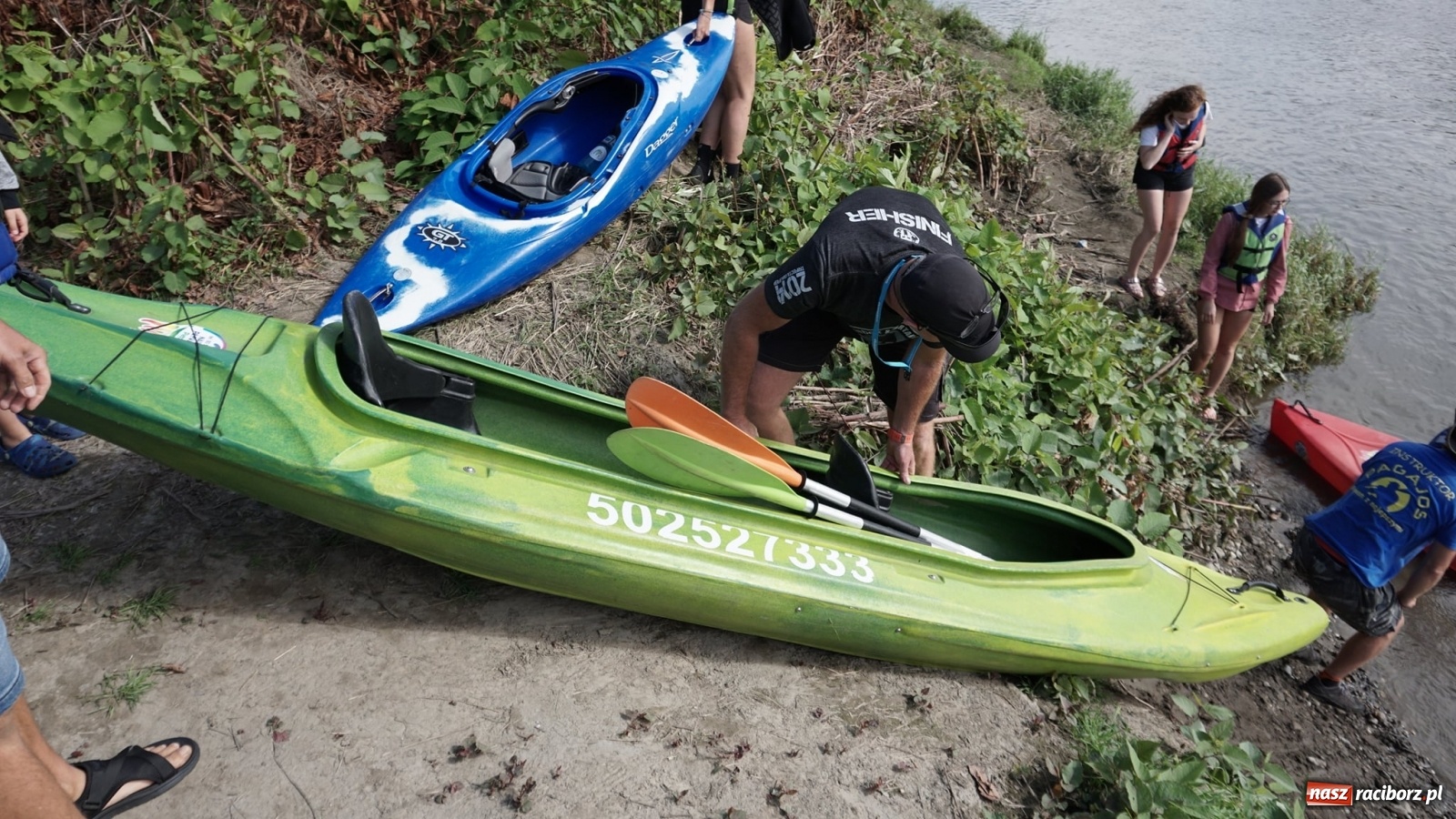 Zdjęcie w galerii na portalu naszraciborz.pl: Spływ kajakowy na koniec wakacji z GCK Nędza  wiadomości z regionu