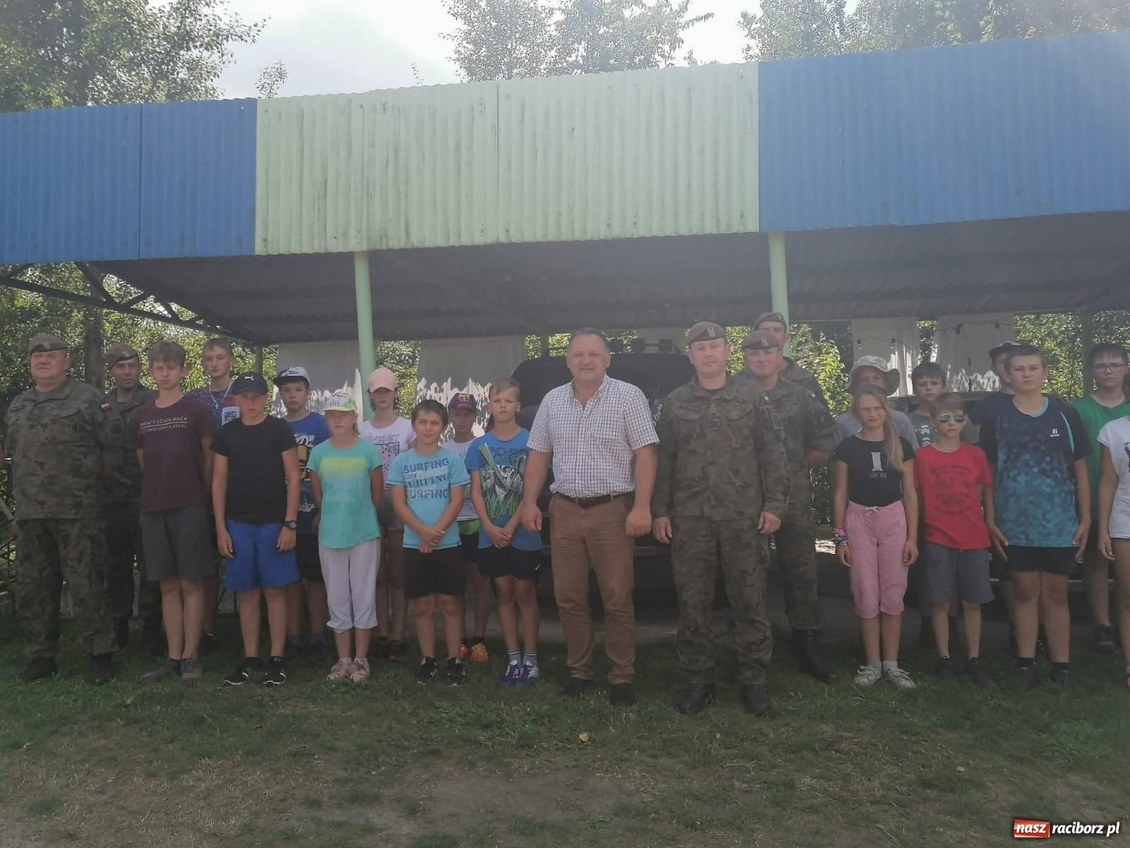 Zdjęcie w galerii na portalu naszraciborz.pl: Obóz wojskowy dla dzieci i młodzieży w Kuźni Raciborskiej [FOTO] wiadomości z regionu