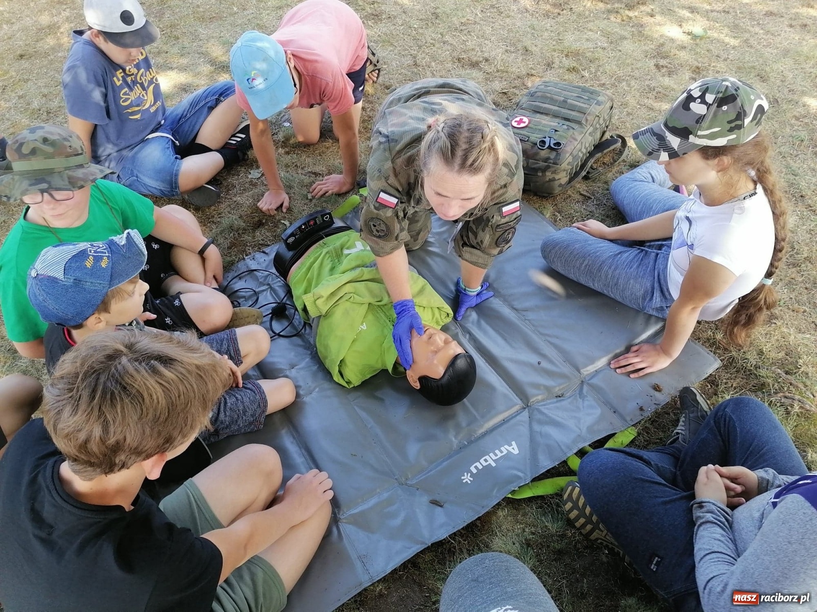 Zdjęcie w galerii na portalu naszraciborz.pl: Obóz wojskowy dla dzieci i młodzieży w Kuźni Raciborskiej [FOTO] wiadomości z regionu