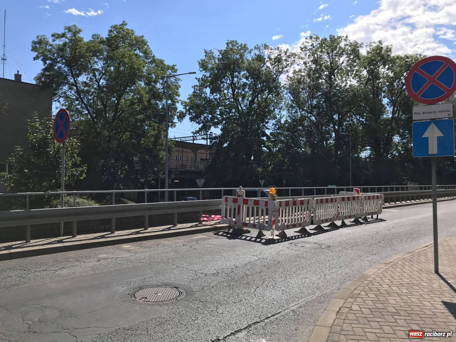 Zdjęcie w galerii na portalu naszraciborz.pl: Od poniedziałku zamkną ul. Kolejową [PLANY OBJAZDÓW] wiadomości z regionu