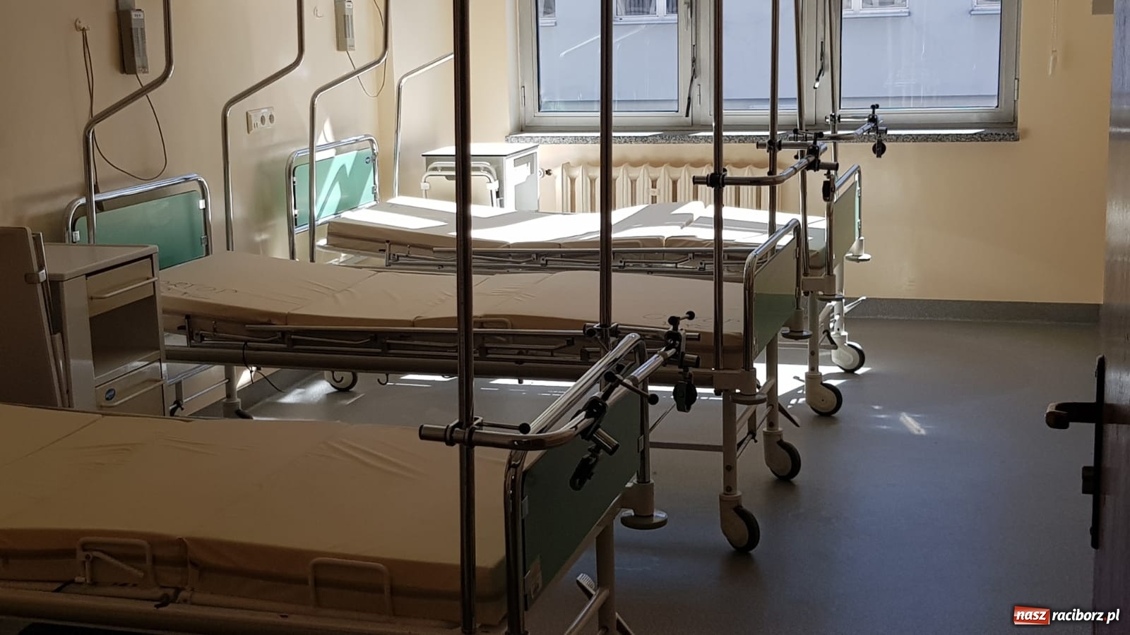 Zdjęcie w galerii na portalu naszraciborz.pl: Komunikat: Trwają przygotowania do uruchomienia hybrydowej działalności szpitala [FOTO] wiadomości z regionu