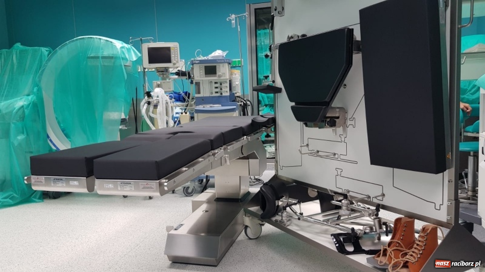Zdjęcie w galerii na portalu naszraciborz.pl: Nowy stół operacyjny w raciborskim szpitalu wiadomości z regionu