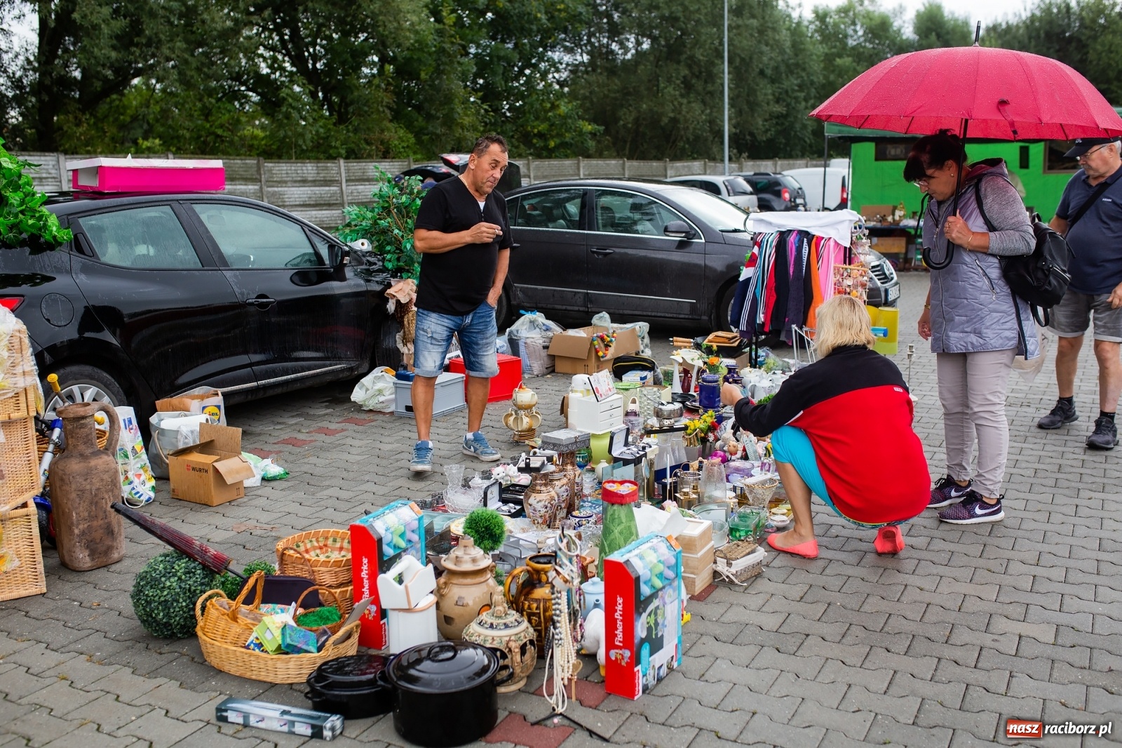 Zdjęcie w galerii na portalu naszraciborz.pl: Pogoda nie pomogła handlującym w Pietrowicach Wielkich  wiadomości z regionu