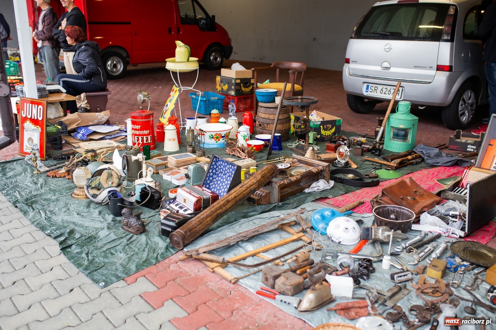 Zdjęcie w galerii na portalu naszraciborz.pl: Pogoda nie pomogła handlującym w Pietrowicach Wielkich  wiadomości z regionu