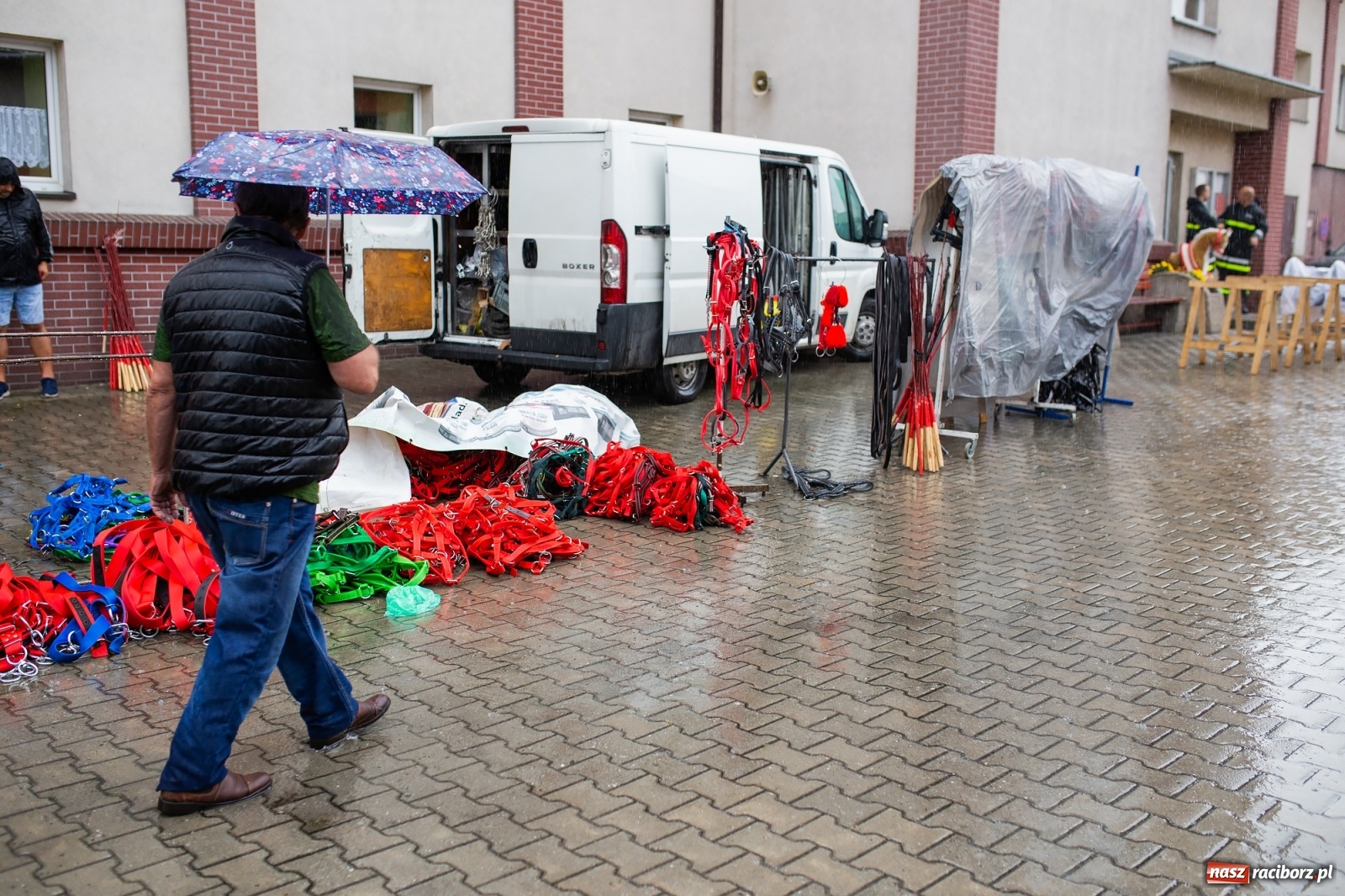 Zdjęcie w galerii na portalu naszraciborz.pl: Pogoda nie pomogła handlującym w Pietrowicach Wielkich  wiadomości z regionu