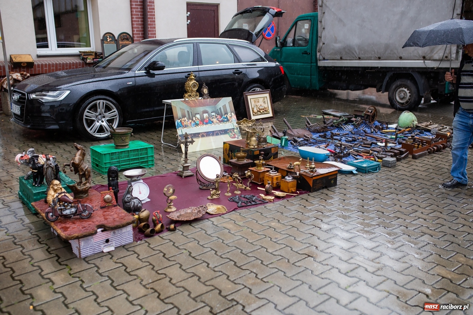 Zdjęcie w galerii na portalu naszraciborz.pl: Pogoda nie pomogła handlującym w Pietrowicach Wielkich  wiadomości z regionu