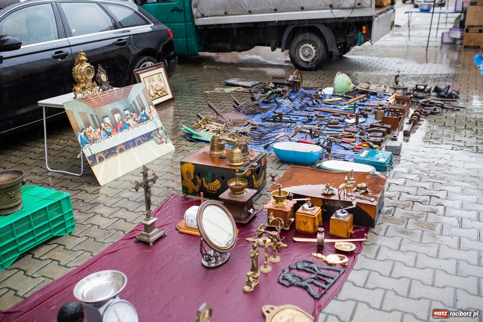 Zdjęcie w galerii na portalu naszraciborz.pl: Pogoda nie pomogła handlującym w Pietrowicach Wielkich  wiadomości z regionu