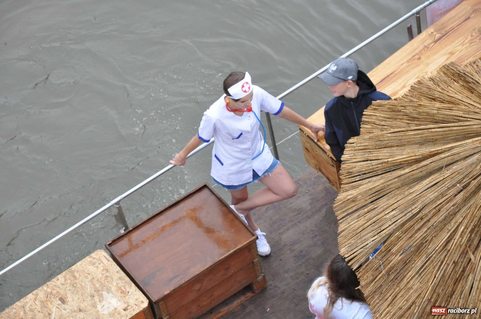 Zdjęcie w galerii na portalu naszraciborz.pl: Grill w polonezie, trumna i koronawirus. Pływadło 2020 [FOTO i WIDEO] wiadomości z regionu