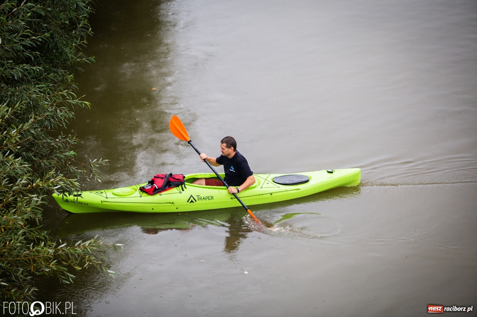 Zdjęcie w galerii na portalu naszraciborz.pl: Grill w polonezie, trumna i koronawirus. Pływadło 2020 [FOTO i WIDEO] wiadomości z regionu
